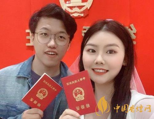 90后同名同姓情侶領(lǐng)證結(jié)婚 太有夫妻緣了！