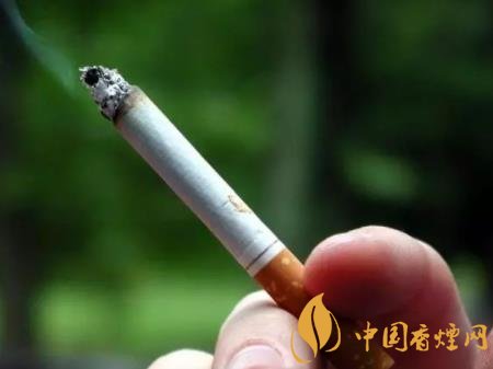 抽煙多年能突然戒煙會(huì)怎樣 戒煙一年身體會(huì)有什么反應(yīng)