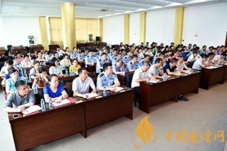 深圳光明區(qū)局參加2019年度區(qū)卷煙打假工作會議！